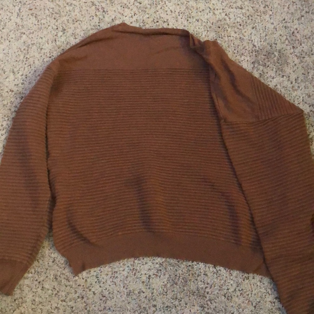 Cropped sweater - Picture 4 of 4